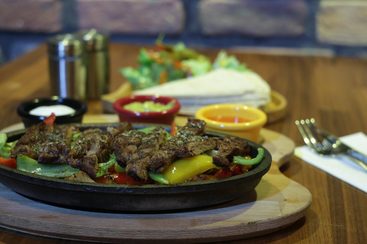 Voswos Garage Coffee Hotel Antalya Dış mekan fotoğraf